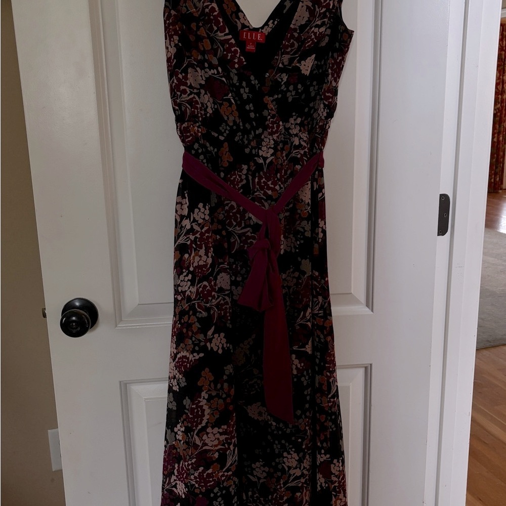 Elle Red Sheath Maxi Dress Sleeveless V-Neck
